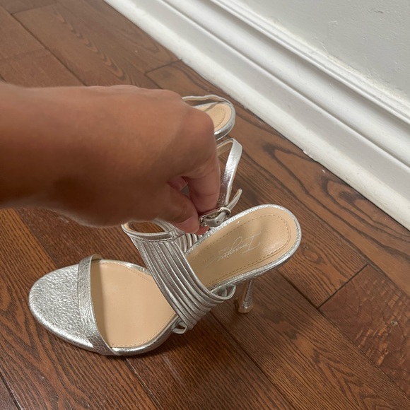 Imagine Vince Camuto Raim Sandal - Picture 6 of 7